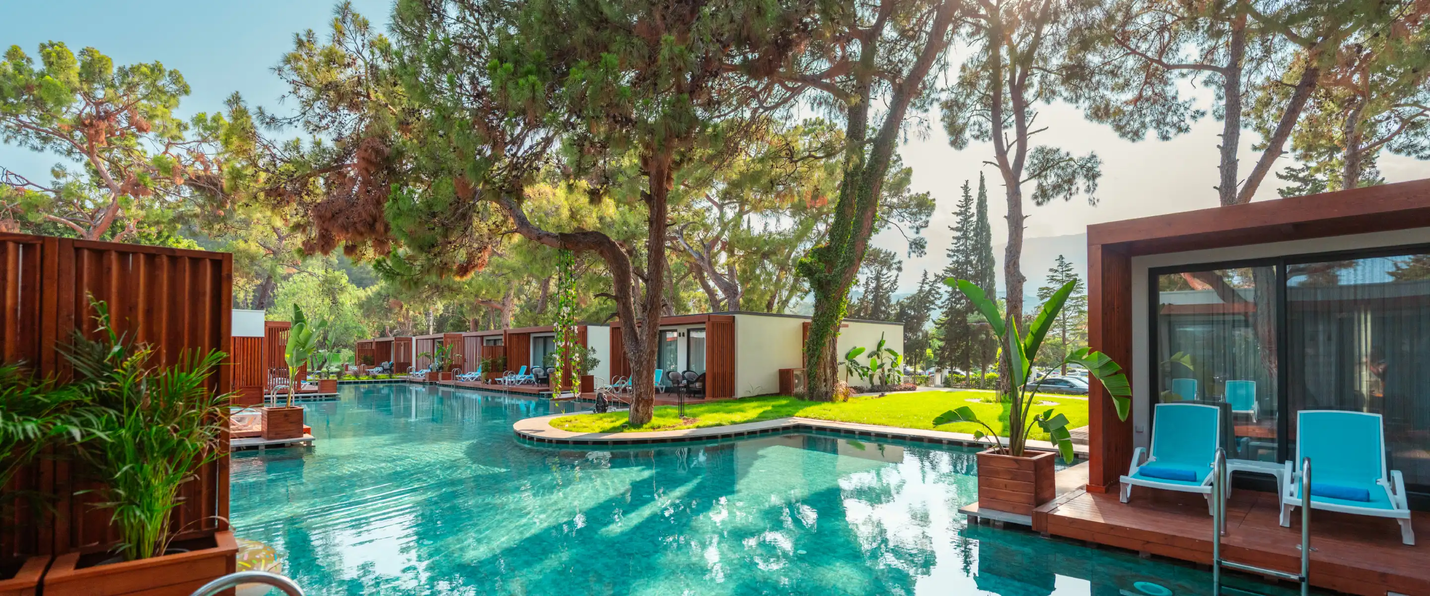 SWIM UP SUITE